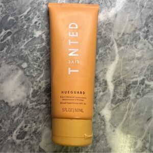 Live Tinted Hueguard Moisturizer Primer